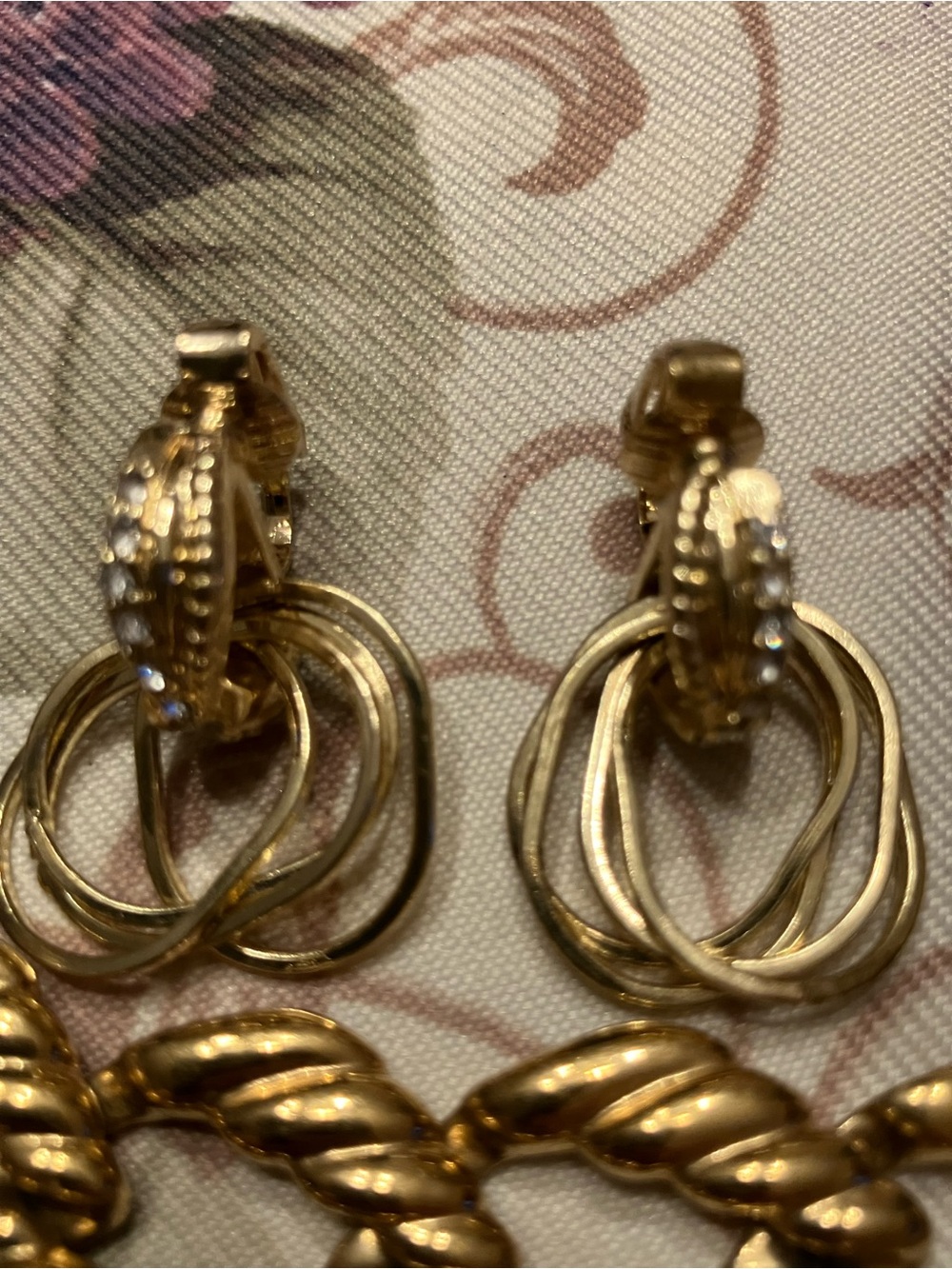 NAPIER NECKLACE AND EARRING BUNDLE - Picture 11 of 14